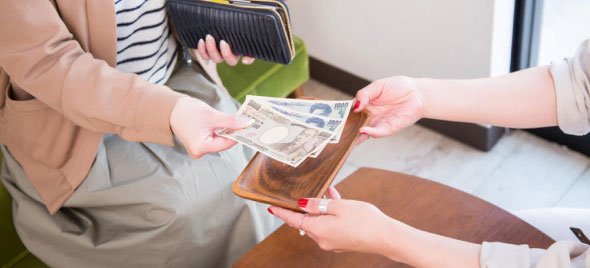 Tiền mặt vẫn được xem là “vua” ở Nhật Bản.
